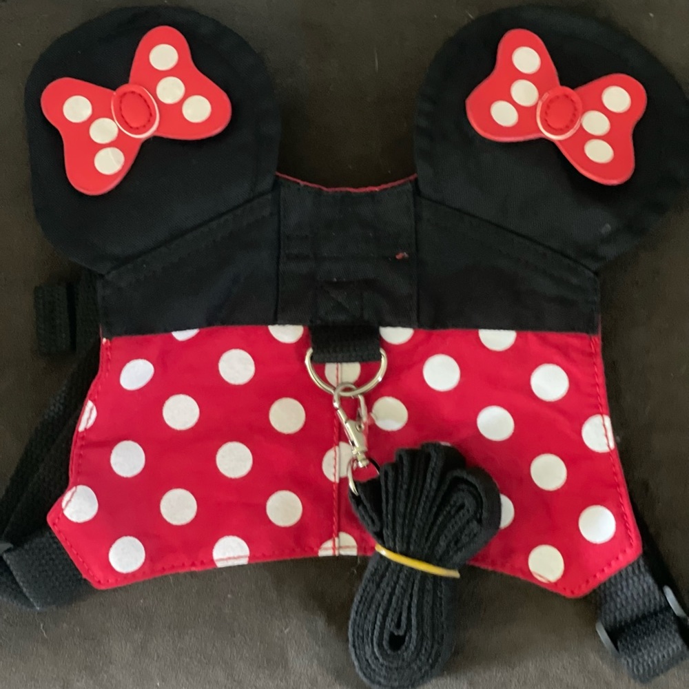New in package ~ Toddler, Minnie Mouse backpack.